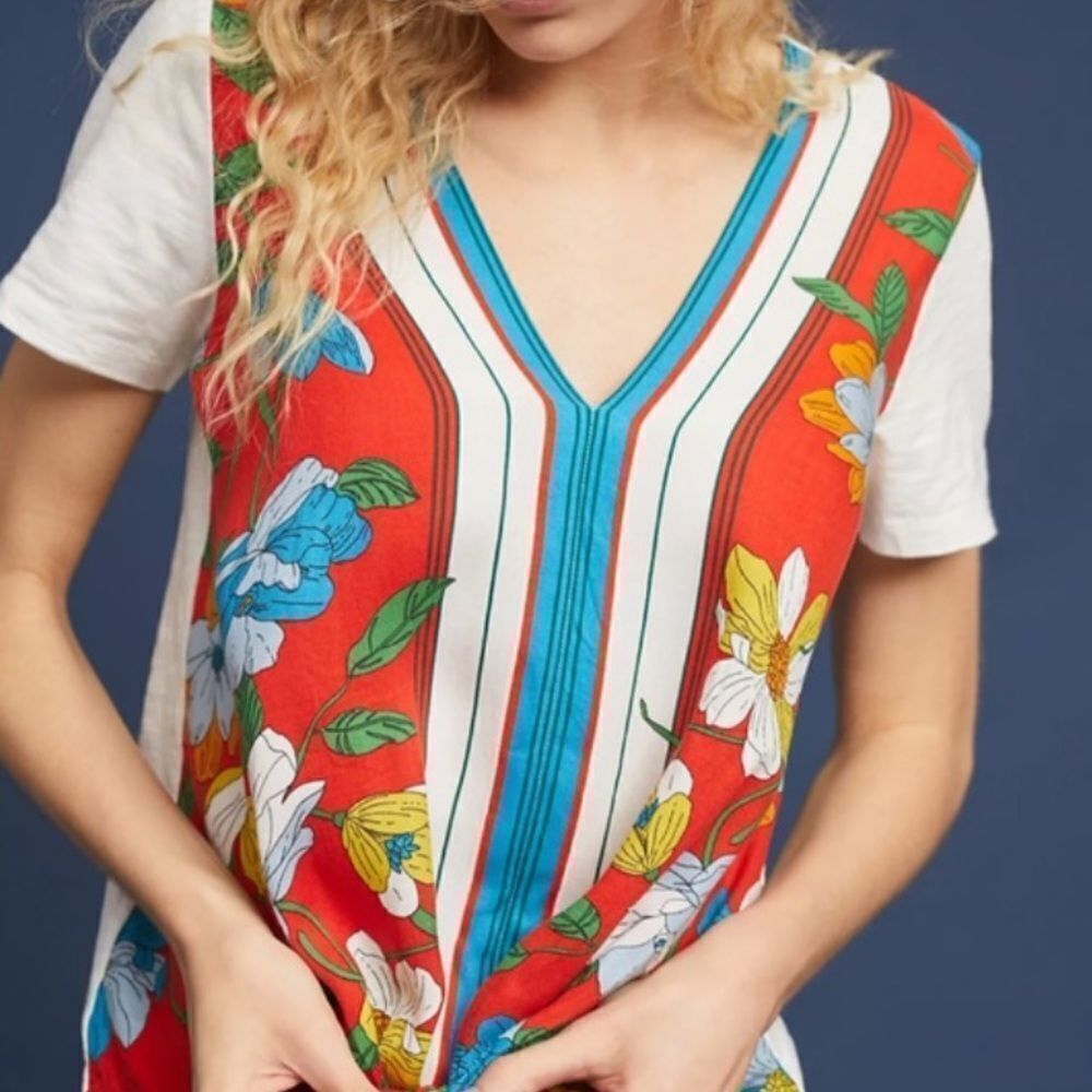 Akemi + Kin Anthropologie Sherburne Printed Tee Floral Top in Size XS
